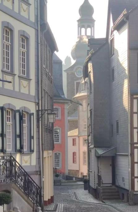 Hueftgold Schlafen & Wohnen Apartment Monschau Bagian luar foto